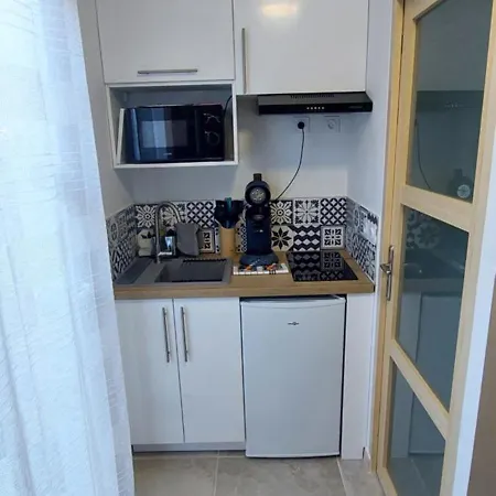 Gite De L'Olivier, Classe, Climatise, Jardin Avec Parking Gratuit Devant Le Logement Et A 5 Minutes Du Centre-Ville A Pied L'Isle-sur-la-Sorgue Exterior photo