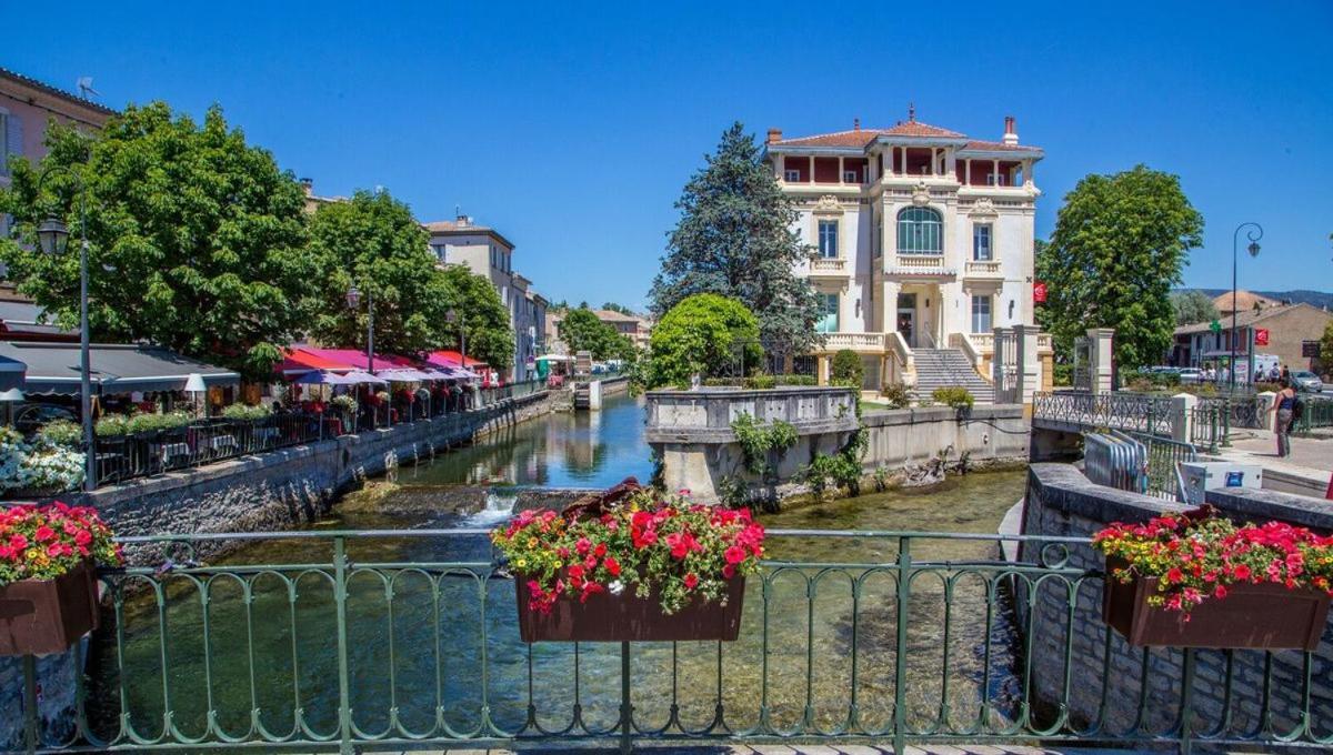 De L'olivier, Classe, Climatise, Jardin Avec Parking Gratuit Devant Le Et A 5 Minutes Du Centre-ville A Pied Holiday home *